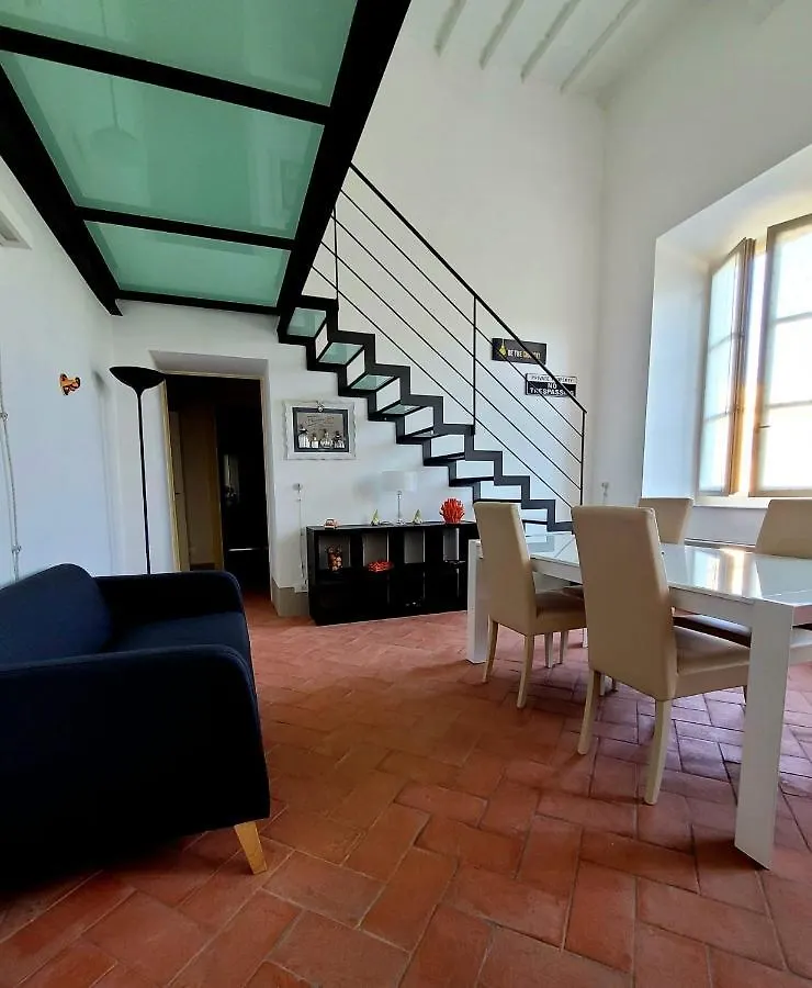Apartment La Villa Apartments: Sardinia-Corsica Gateway with Secure Parking Livorno