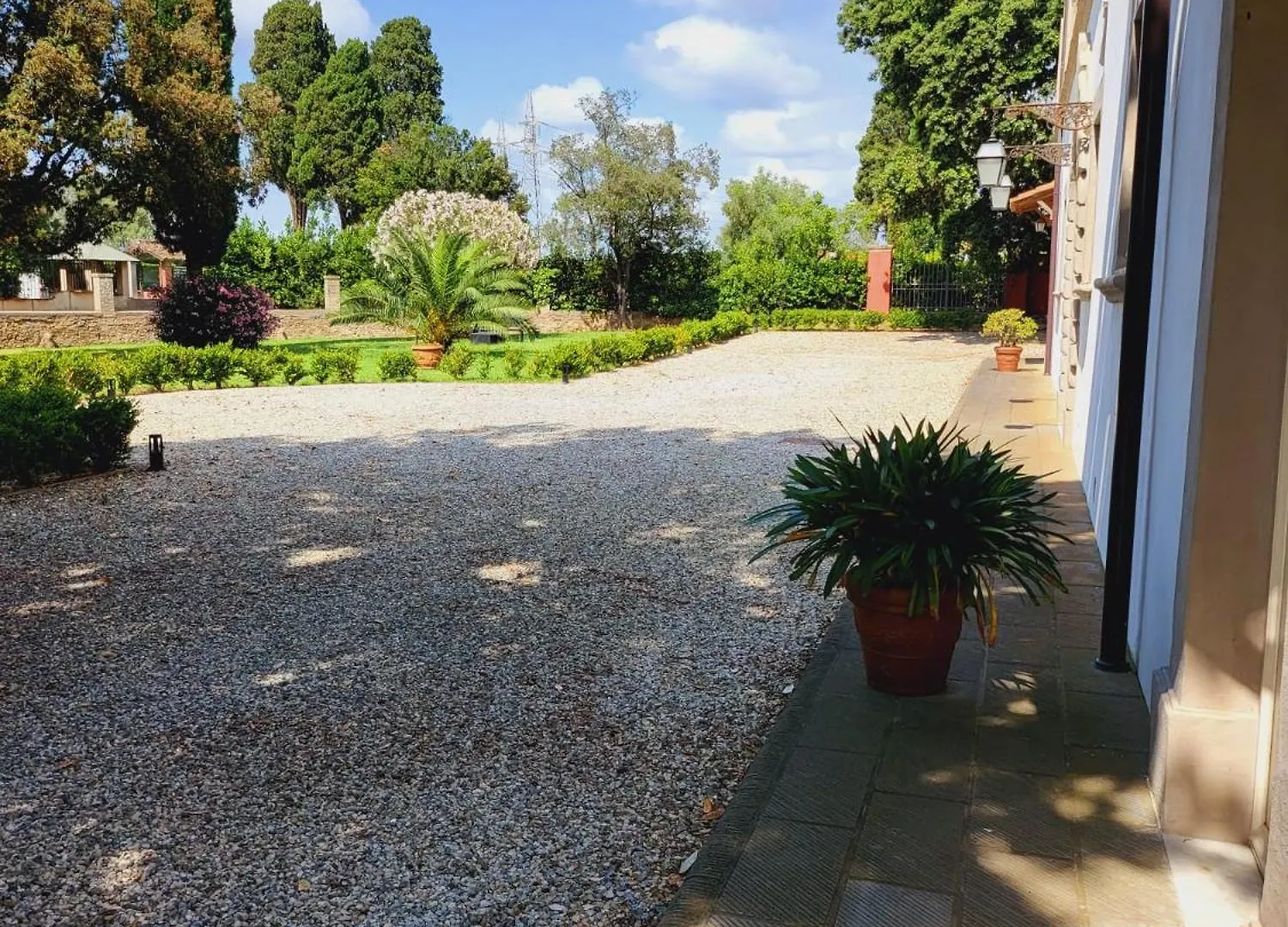 La Villa Apartments: Sardinia-Corsica Gateway with Secure Parking Livorno 0*,